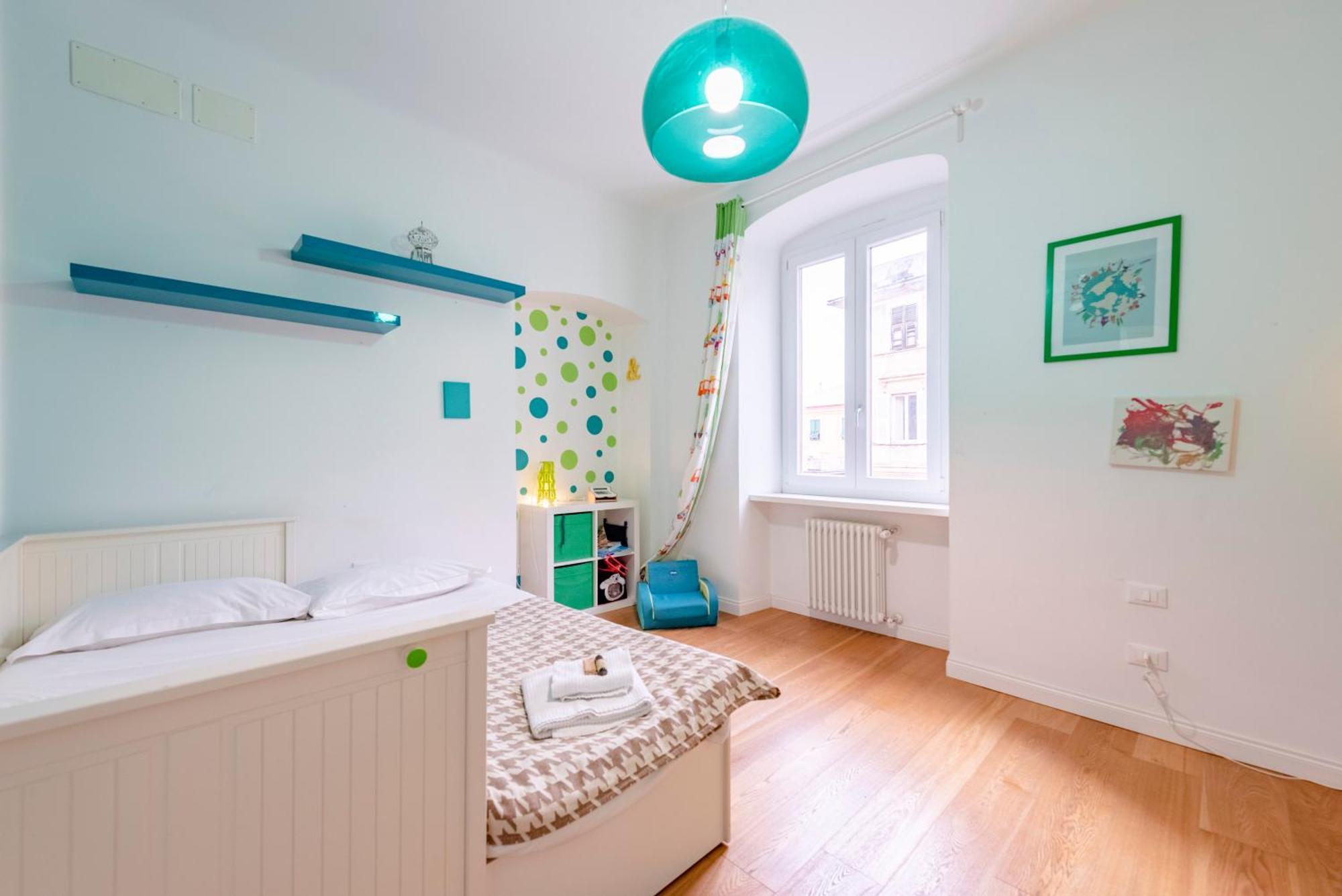 Joivy Family Friendly Apt For 6, Near Royal Palace Museum ジェノヴァ エクステリア 写真