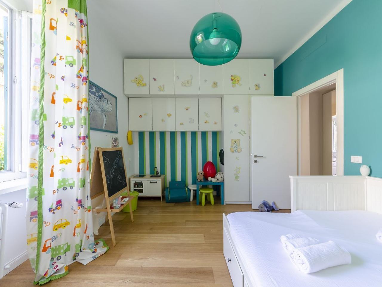 Joivy Family Friendly Apt For 6, Near Royal Palace Museum ジェノヴァ エクステリア 写真